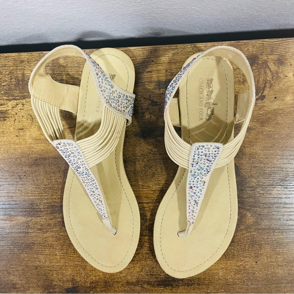 Coach And Four Cream Sandals With T-Strap Design And Rhinestones Womens Size 8